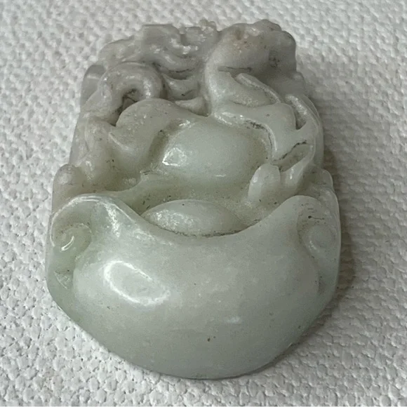 Chinese Zodiac Jade Horse Pendant Carved Stone Animal Amulet Lucky Talisman 1.4" - Picture 5 of 13